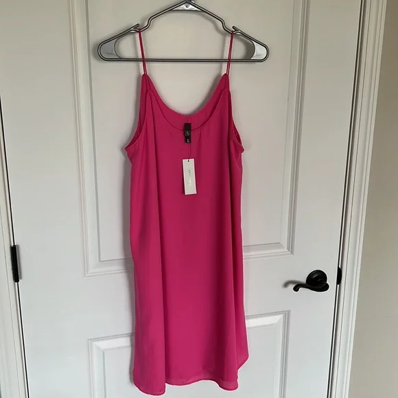 NWT Francesca’s Ayla Double Layer Shift Dress. - Picture 4 of 11